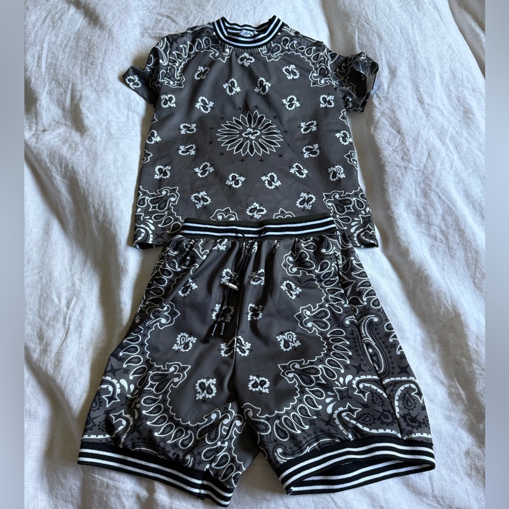 LOLA & THE BOY 🩶 BOYS BANDANA SET Sz 10 🩶 sold out - Picture 6 of 11